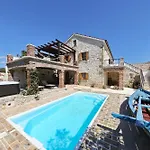 Romantika Dalmacija ヴィラ *