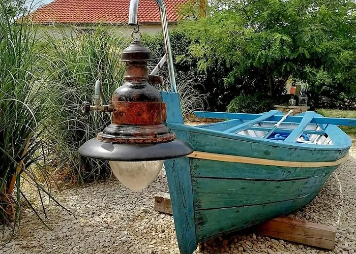 Romantika Dalmacija Вилла *