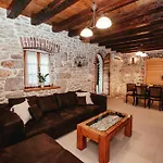 Romantika Dalmacija * Nin