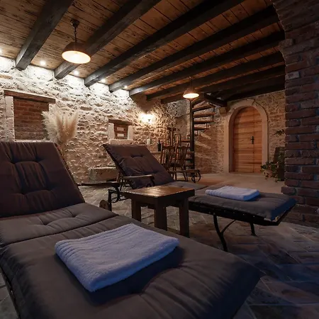 Romantika Dalmacija 宁