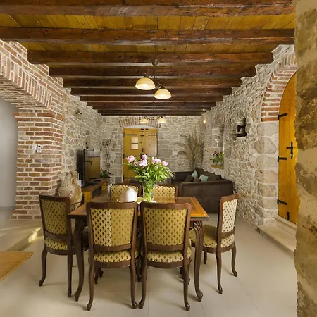 Romantika Dalmacija 宁