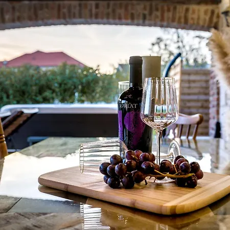 Romantika Dalmacija Nin