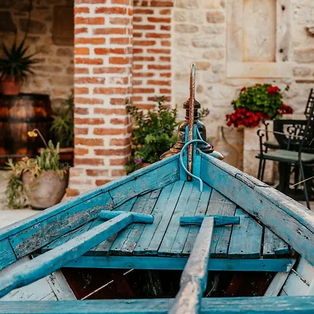 Romantika Dalmacija Villa *