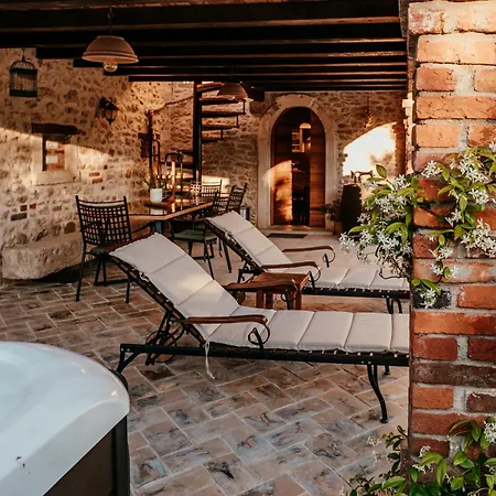 Romantika Dalmacija Villa *