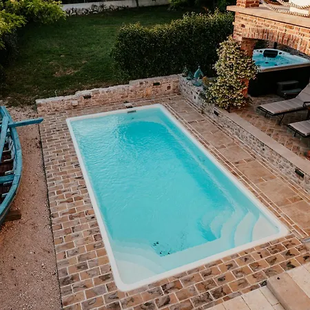 Romantika Dalmacija Villa *