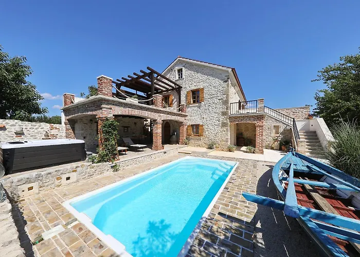 Romantika Dalmacija Villa *